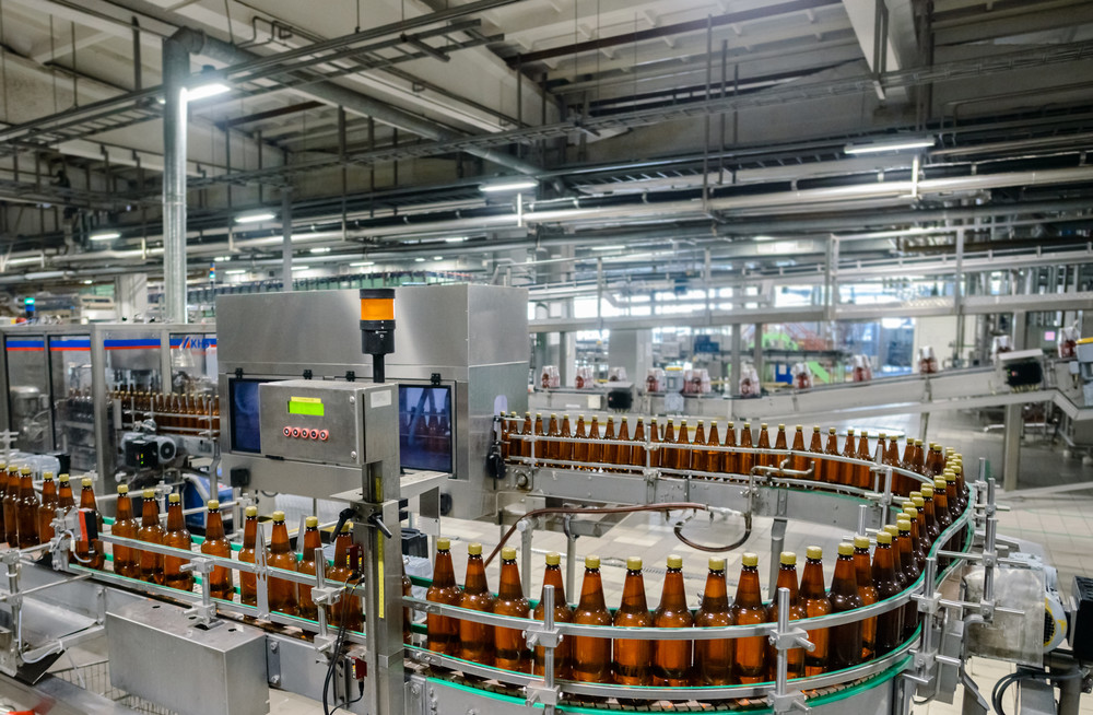 Bottle Filling conveyor bottle filling in factory